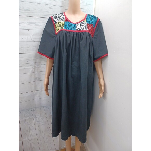 Go Softly Patio Womens Midi Dress Size XL Black Red Blue Embroidered Mumu - Picture 1 of 9
